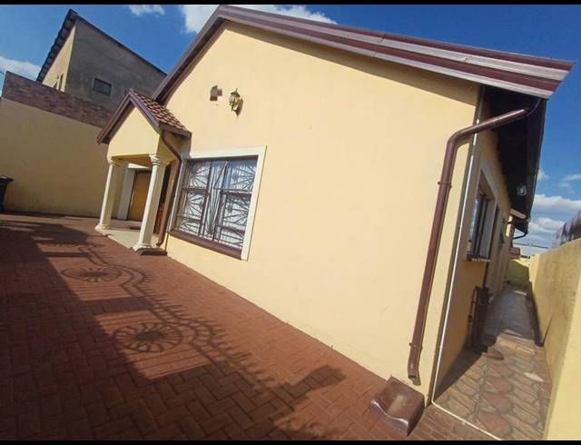 3 BEDROOM HOUSE FOR SALE IN DANVILLE EXT